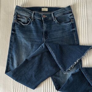 MOTHER The Weekender Fray Groovin’ Mid-Rise Flare Jeans